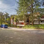 Apartment Modern Park